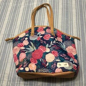 💛TODAY***$12***Fit & Fresh navy floral lunchbox. Can be used as a purse/bag!